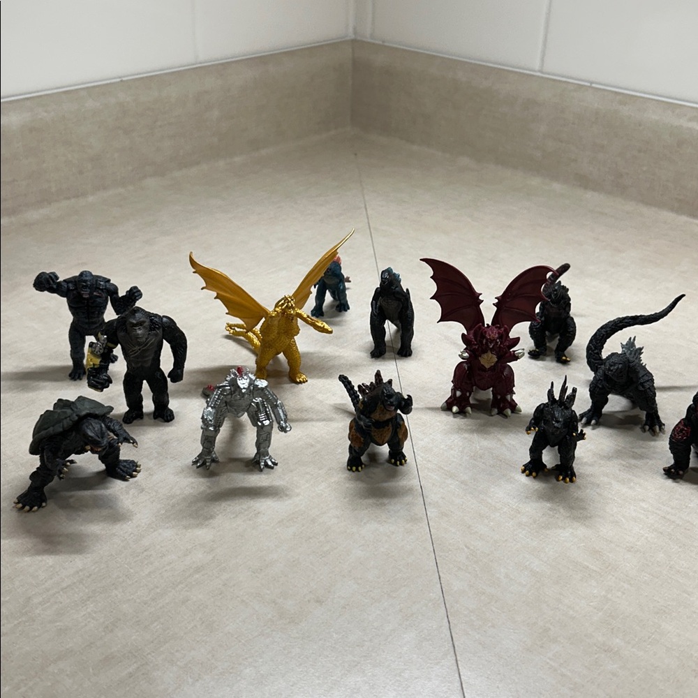 15 Assorted Godzilla Figures